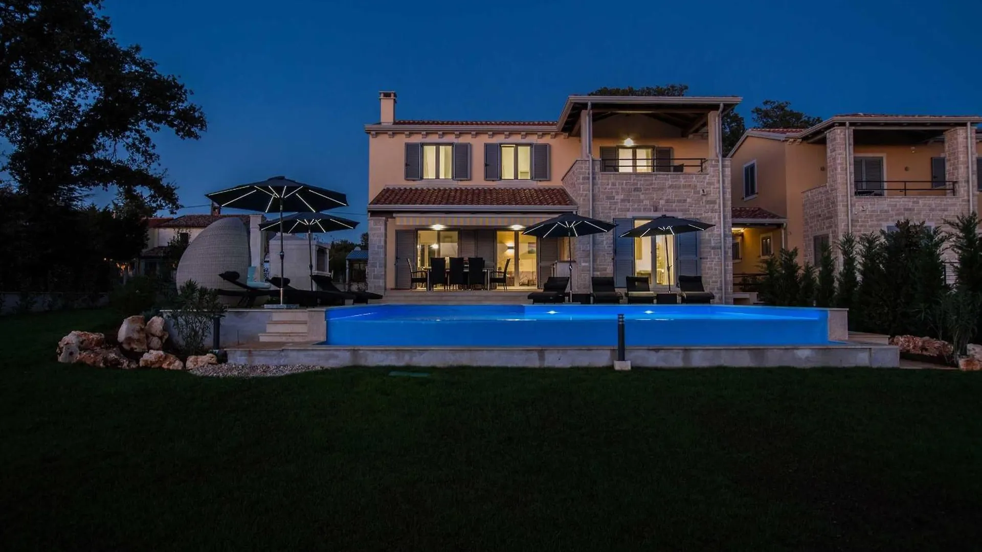 Holiday home Tolles Ferienhaus In Deklici Mit Privatem Pool Kastelir