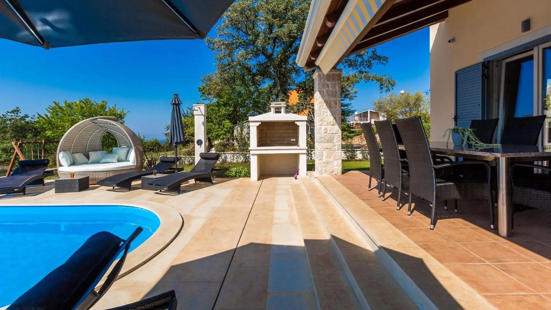 Tolles Ferienhaus In Deklici Mit Privatem Pool Kastelir