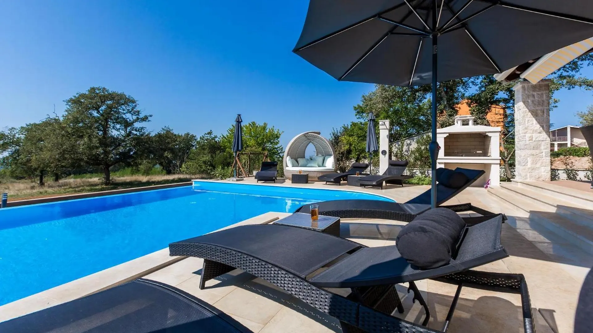 Tolles Ferienhaus In Deklici Mit Privatem Pool Kastelir Holiday home