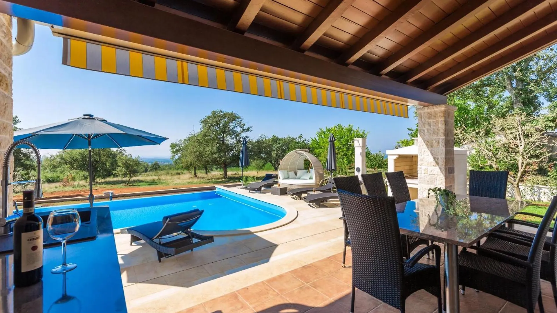 Holiday home Tolles Ferienhaus In Deklici Mit Privatem Pool Kastelir