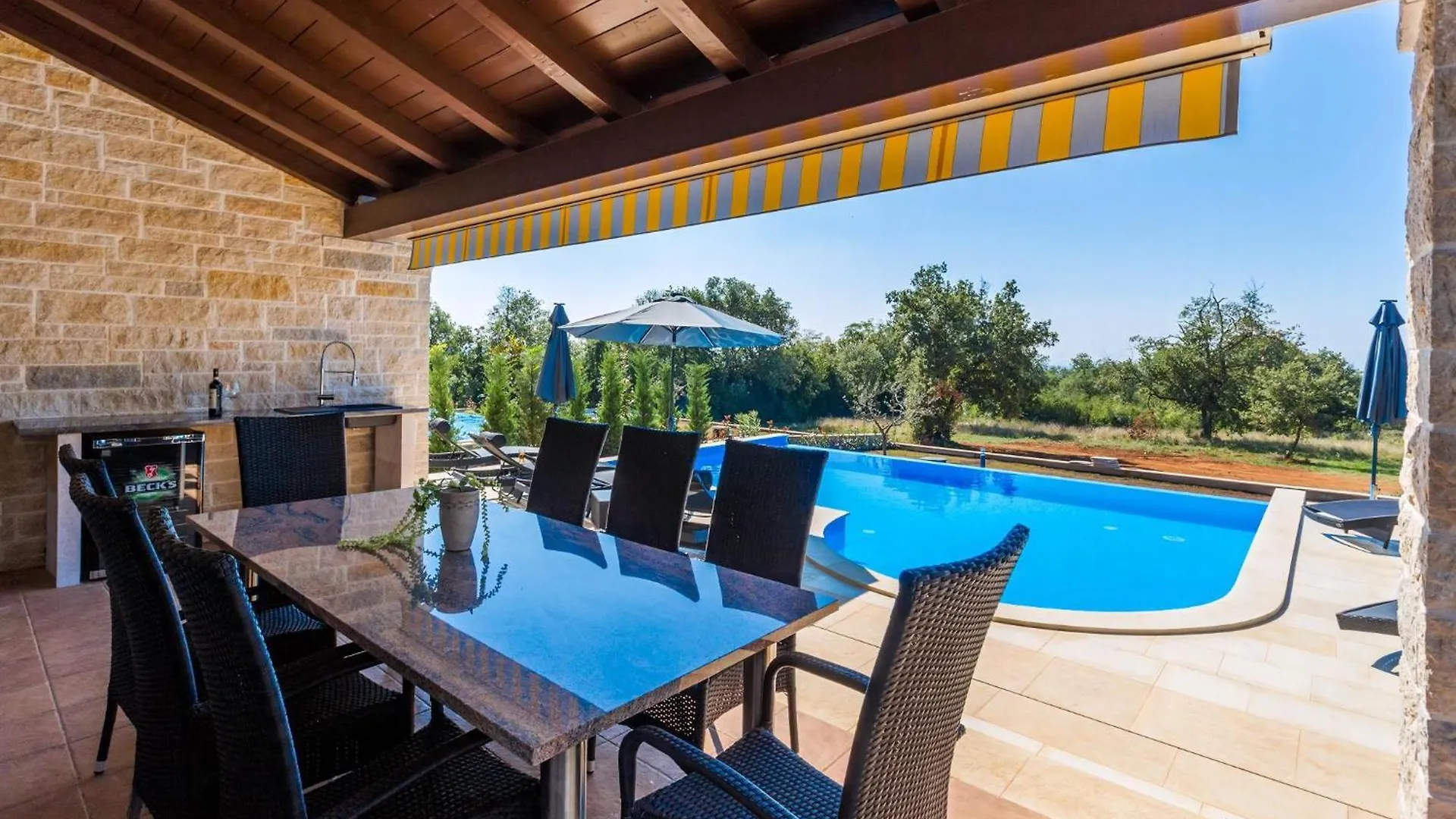 Tolles Ferienhaus In Deklici Mit Privatem Pool Kaštelir