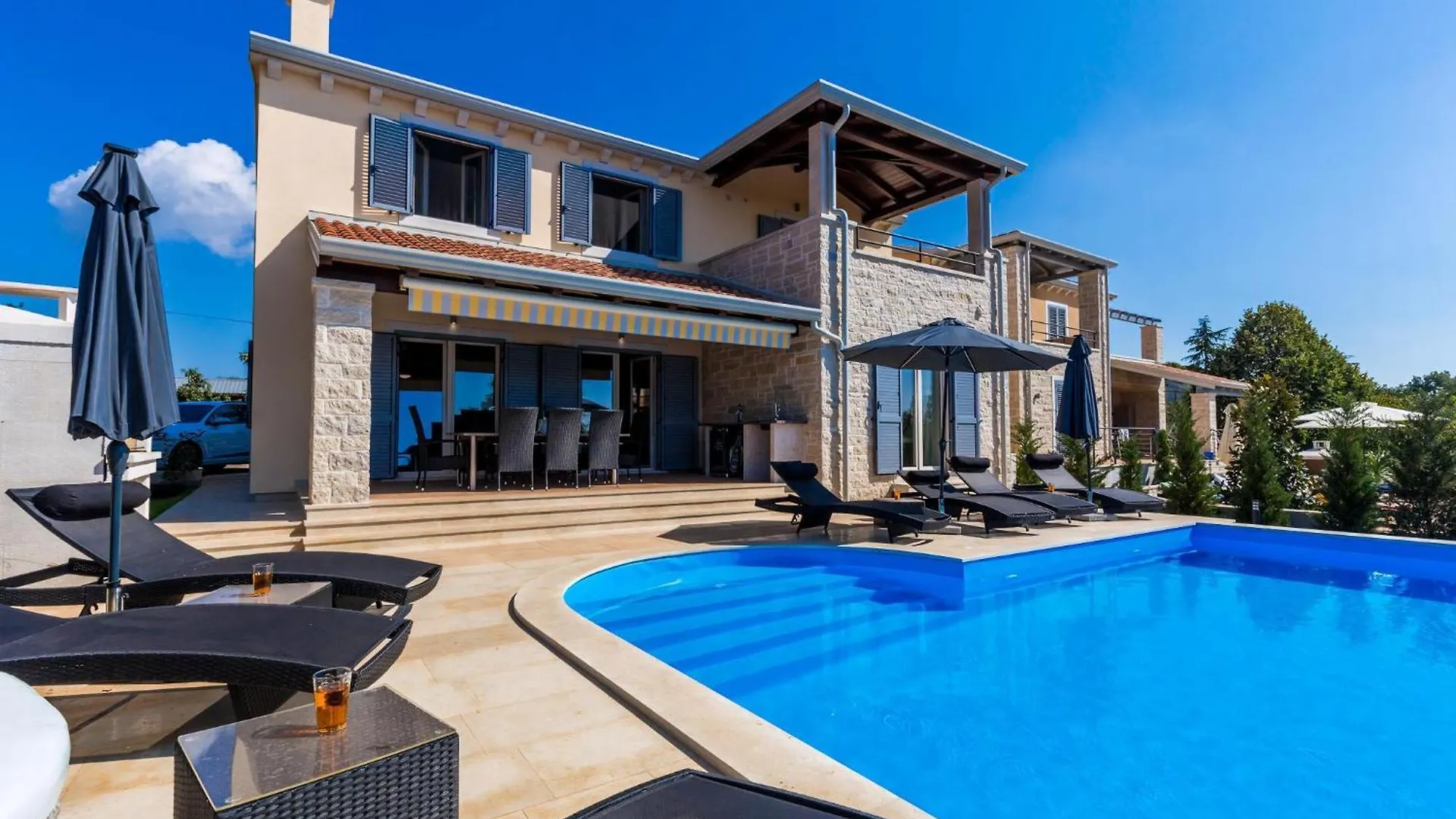 Tolles Ferienhaus In Deklici Mit Privatem Pool Kastelir